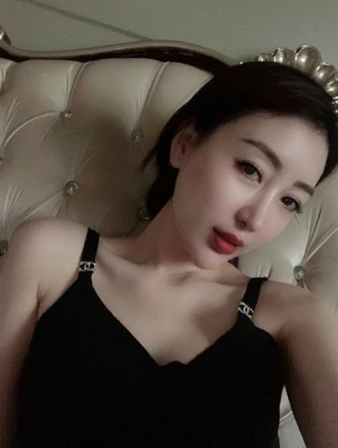 南京名媛，身材颜值一绝，很温柔 第3张