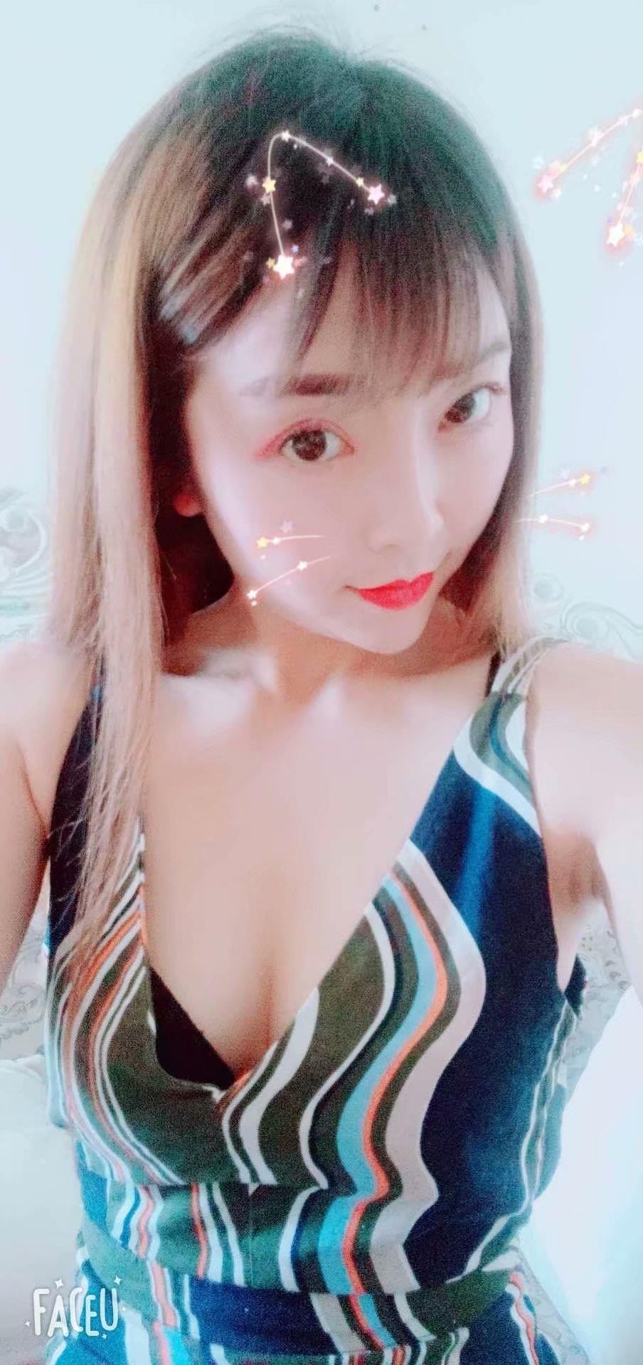 大晴天体验栖霞区子宣,长相比预期的好点,面容清秀,条顺,皮肤手感好 第4张
