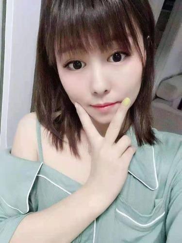 泰安泮河小镇附近年轻妹子 第1张