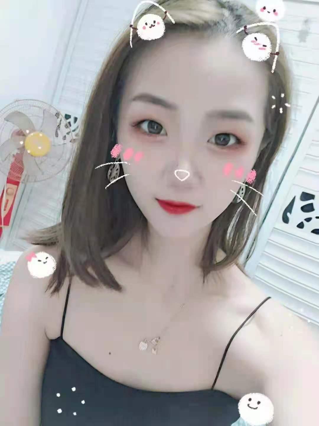 娇小可爱型妹子 第2张