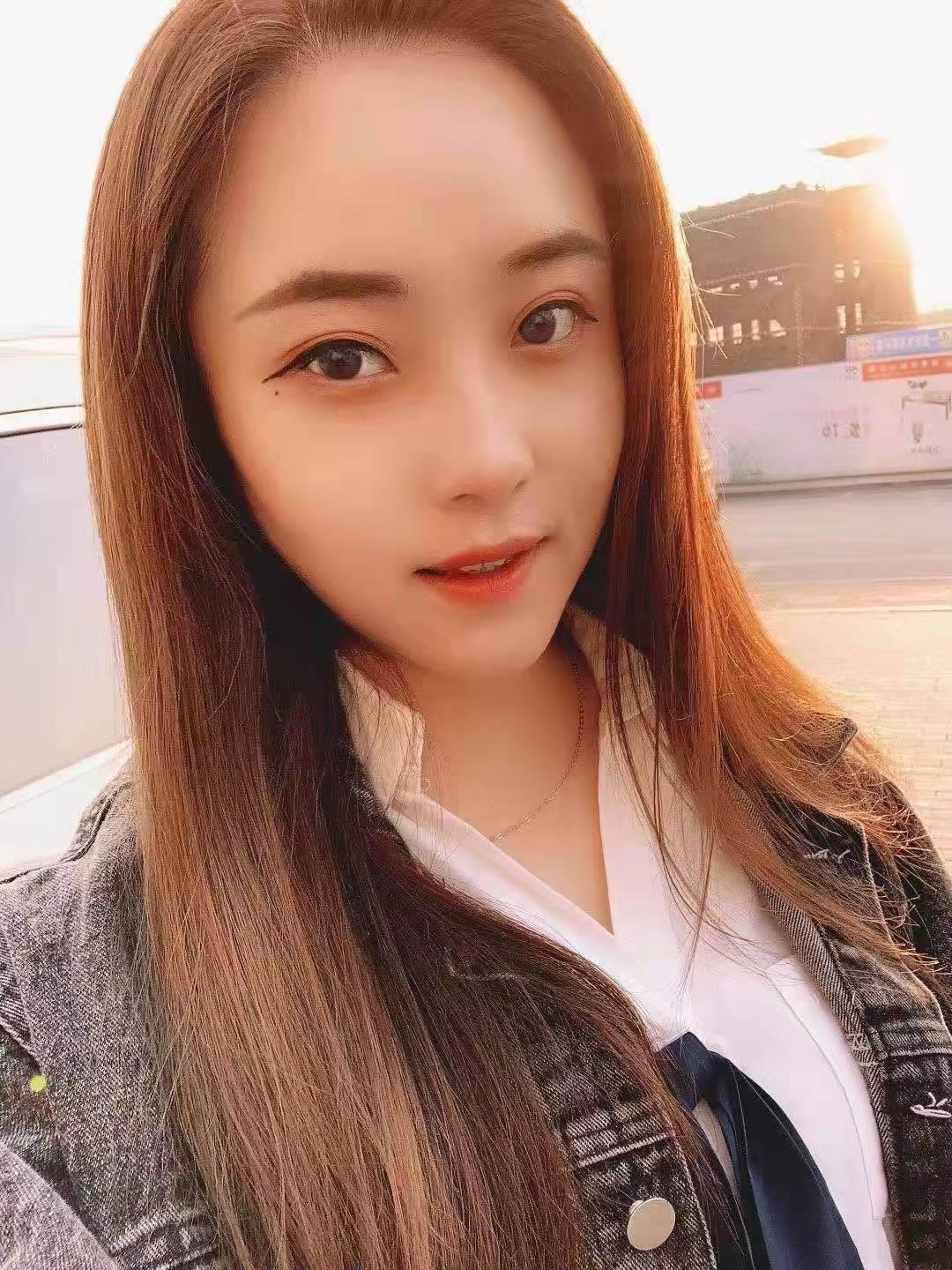 马连道世纪茶贸搞到真正的美女了！颜值超正，身段一流... 第3张