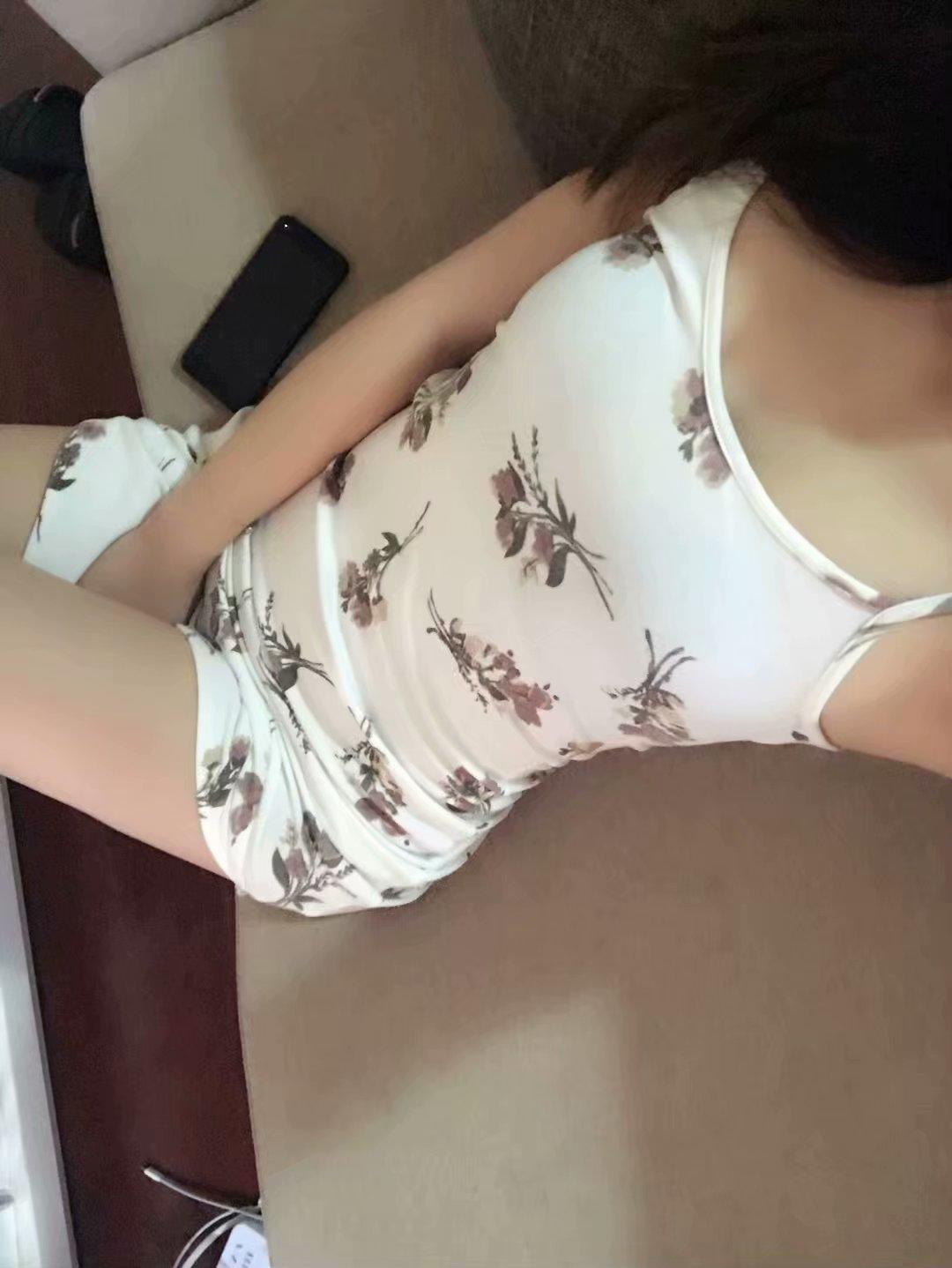 夜探体育老师00小姑娘 第1张